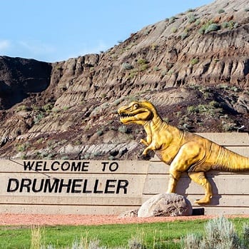 drumheller welcome sign