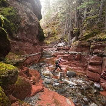 picture of red rock in park way