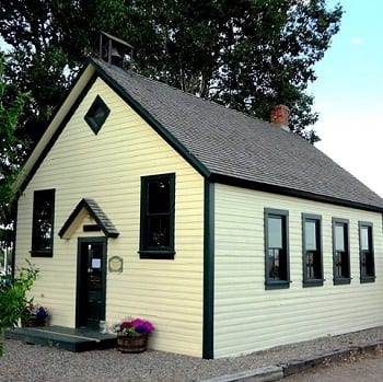 picture of school house