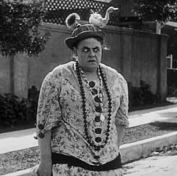 old picture of marie dressler