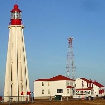 pointe-au-père light