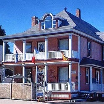 photo of Maison McKenzie House