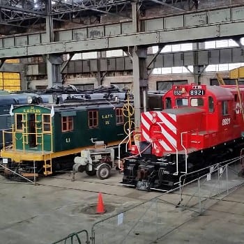 red and green engine
