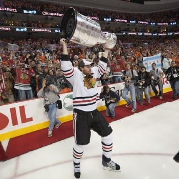 duncan keith Trophy holding picture